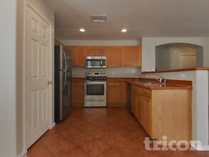 24172 W Desert Bloom St in Buckeye, AZ - Building Photo - Building Photo