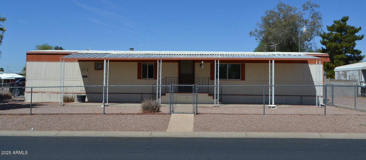 8922 E Albany St in Mesa, AZ - Building Photo