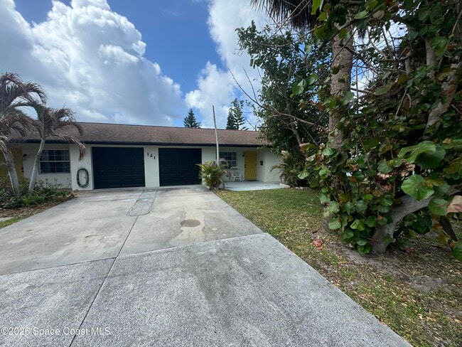 property at 121 Franklyn Ave