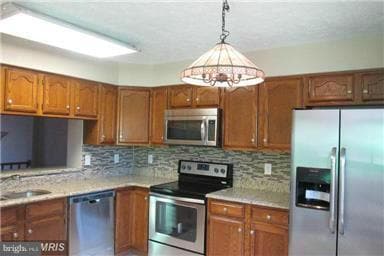 8549 Black Star Cir in Columbia, MD - Foto de edificio - Building Photo