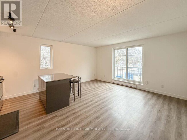 678 Queen St E in Toronto, ON - Building Photo - Building Photo