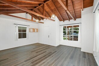 233 G Ave in Coronado, CA - Building Photo - Building Photo