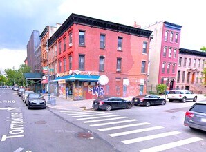 491 Tompkins Ave in Brooklyn, NY - Building Photo - Building Photo