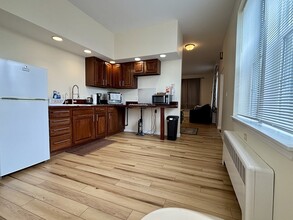 407 Main St in Medford, MA - Building Photo - Building Photo