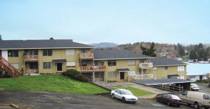 Terrace Gardens in Lincoln City, OR - Foto de edificio