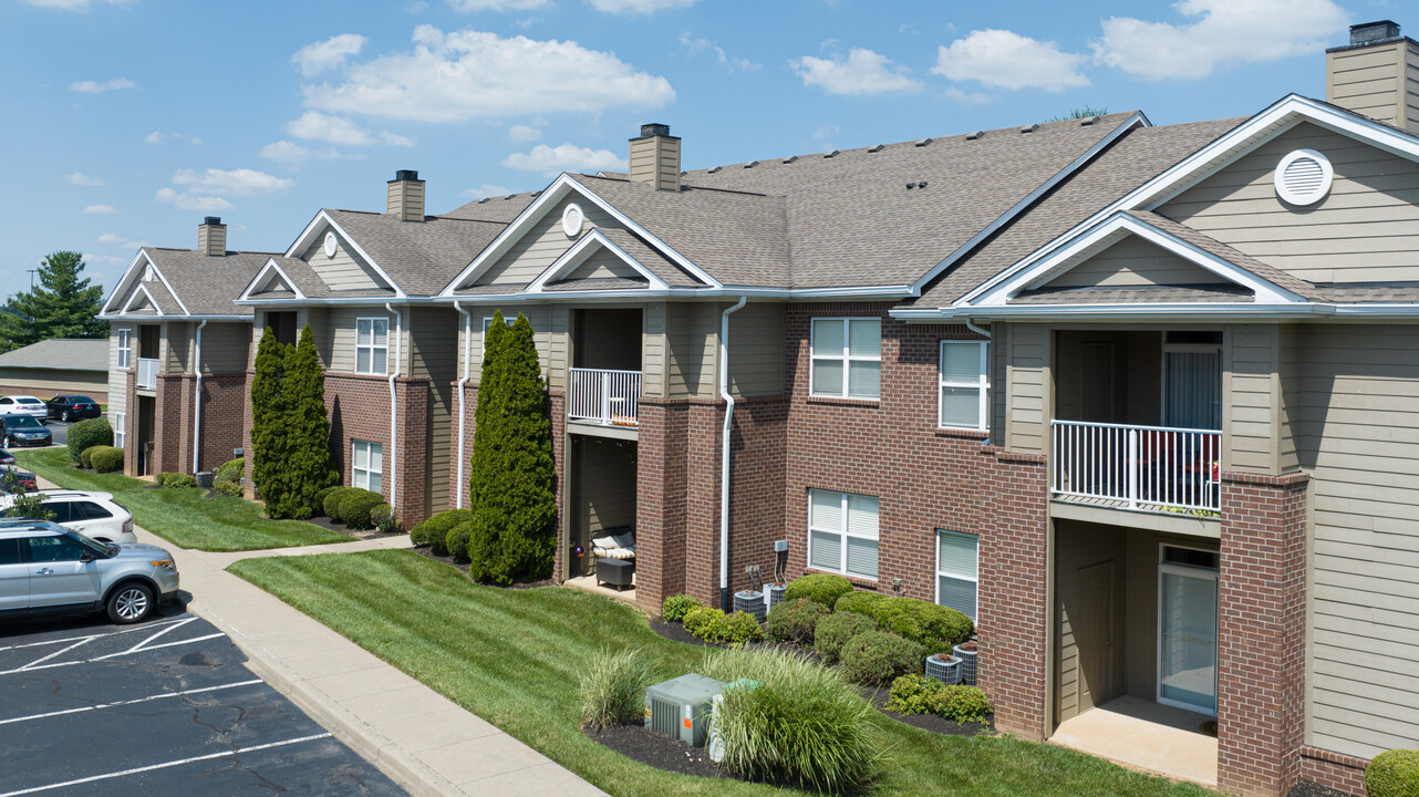 Villas Of Forest Springs in Louisville, KY - Foto de edificio