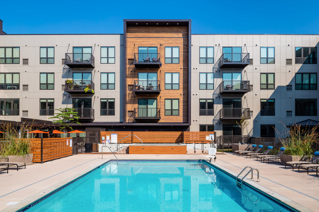 Confluence on 3rd Apartments in Des Moines, IA - Foto de edificio