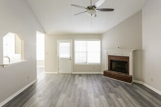 2944 Connor Reed Dr in Horn Lake, MS - Foto de edificio - Building Photo