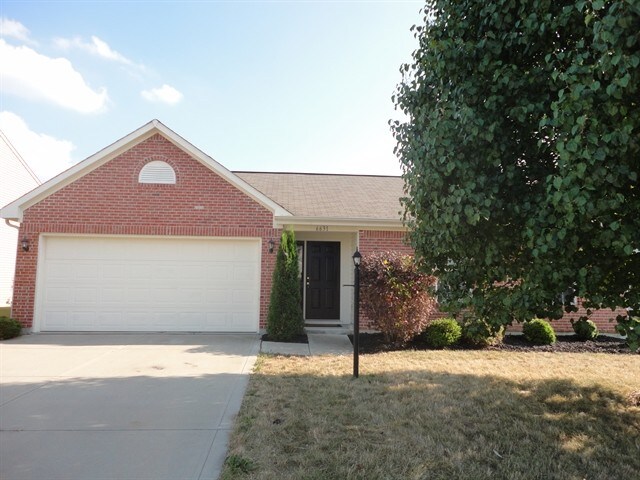 6631 W Irving Dr in McCordsville, IN - Building Photo