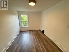 137 Avondale St in Hamilton, ON - Building Photo - Building Photo