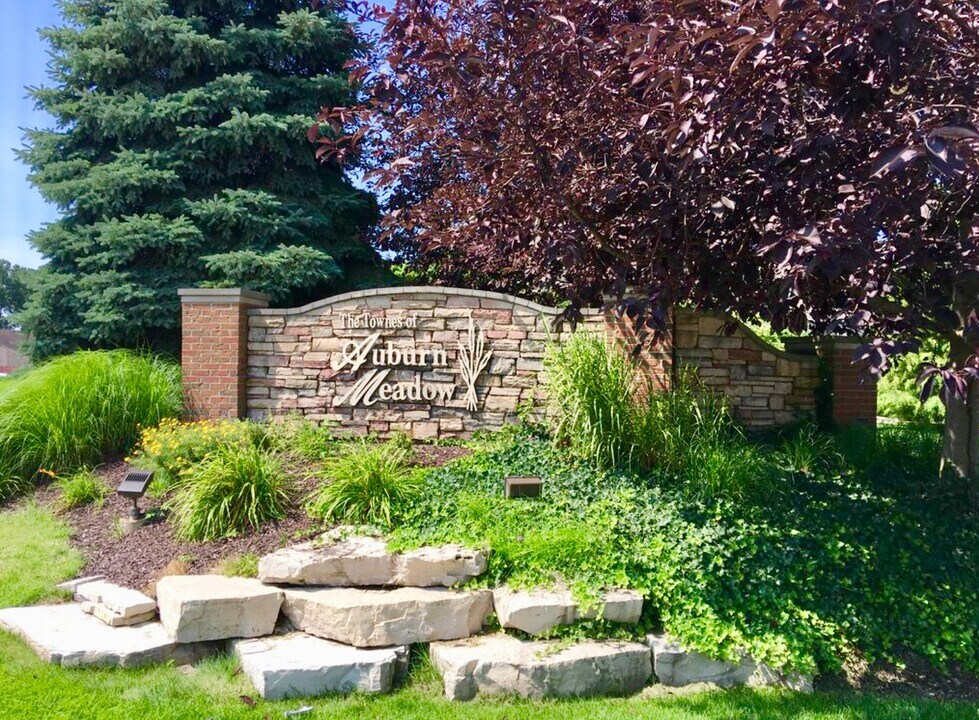 1207 Primrose Ln in Schererville, IN - Building Photo