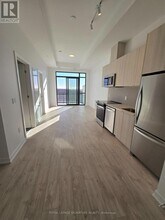 720 Whitlock Ave in Milton, ON - Building Photo - Building Photo