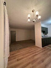 4214 Billtown Rd, Unit Billtown Apartment in Louisville, KY - Building Photo - Building Photo