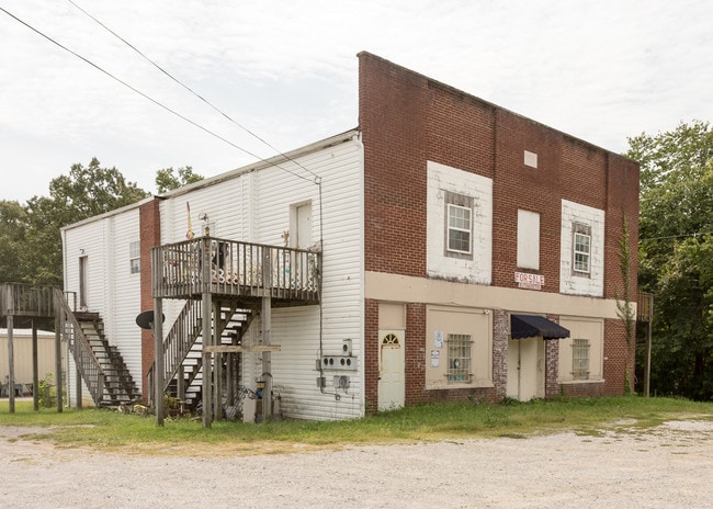 432 Main St in Maynardville, TN - Foto de edificio - Building Photo