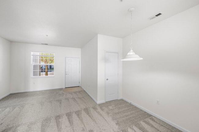 Reserve at Norton Shores in Norton Shores, MI - Foto de edificio - Building Photo