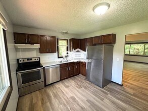 2550 Teakwood Ln N in Plymouth, MN - Building Photo - Building Photo
