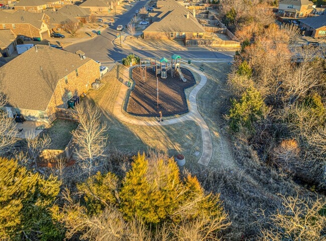 14900 Lost Falls Way in Oklahoma City, OK - Building Photo - Building Photo