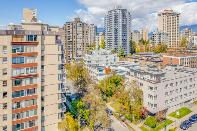 Harwood Apartments in Vancouver, BC - Building Photo - Building Photo