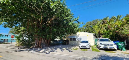 431 NE 64th St in Miami, FL - Building Photo - Building Photo