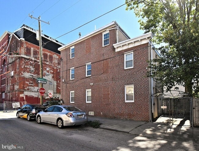 property at 1554 N Lawrence St