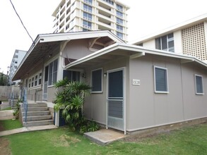 1528 Halekula Way in Honolulu, HI - Building Photo - Building Photo