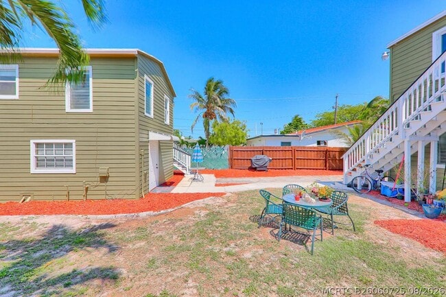 417 Mayflower Rd