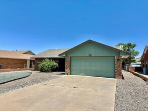 1454 Lindberg Ave in Alamogordo, NM - Building Photo - Building Photo