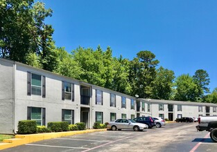 Preston Creek Apartment Homes in Longview, TX - Building Photo - Building Photo