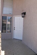 528 S Tomsik St in Las Vegas, NV - Building Photo - Building Photo