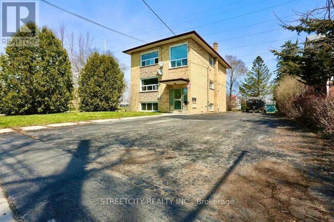 394 Thiel St