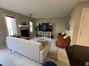903 Ebbers Cres NW in Edmonton, AB - Building Photo - Building Photo