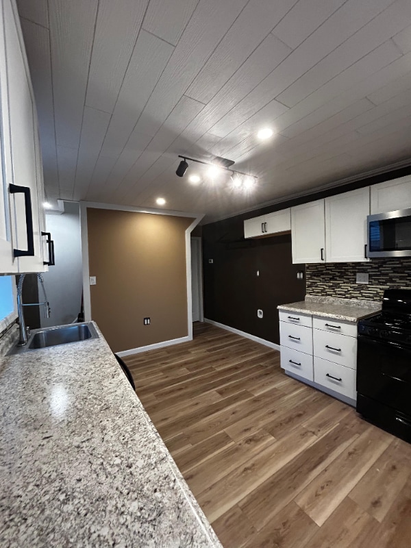 property at 334 S Keyser Ave