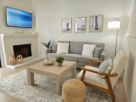 5101 Tortuga Dr, Unit 109 in Huntington Beach, CA - Building Photo