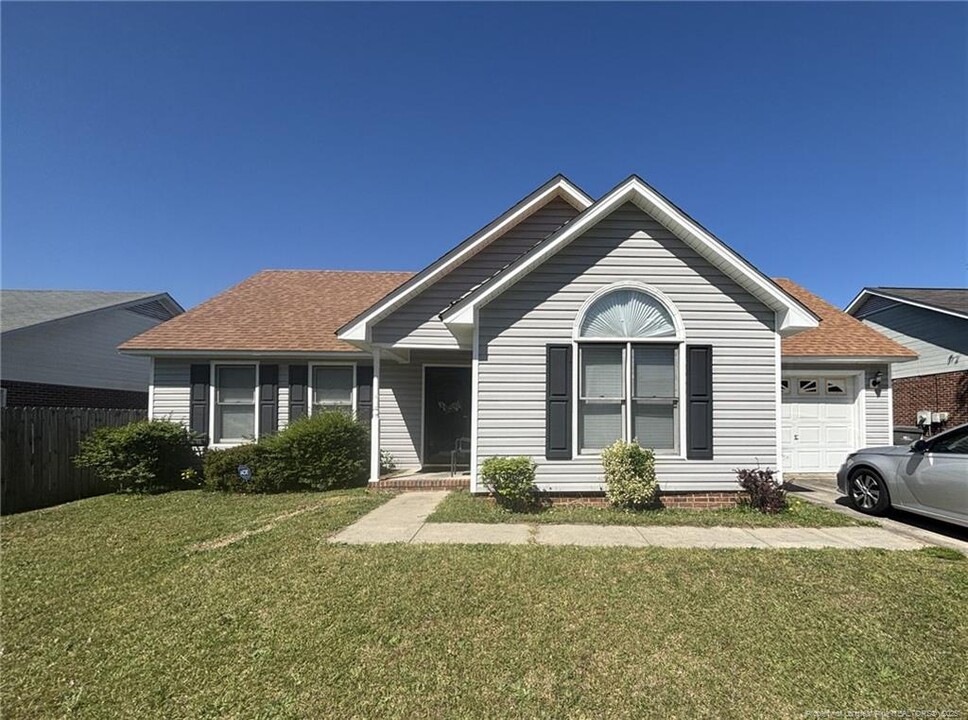 2936 Chillingworth Dr in Fayetteville, NC - Building Photo