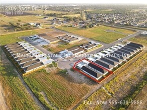 2709 Sage Dr, Unit 2 in Weslaco, TX - Building Photo - Building Photo