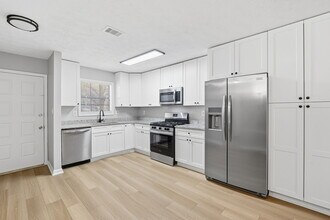 3921 Henry Ct in Acworth, GA - Building Photo - Building Photo