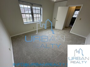 9 Lake Shore Ter, Unit 1 in Boston, MA - Building Photo - Building Photo