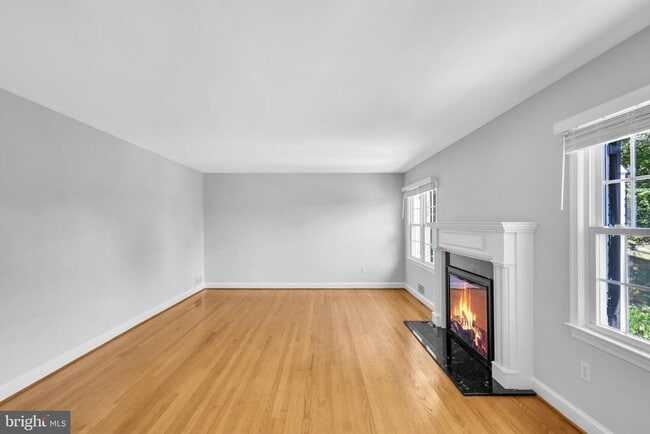 property at 3548 N Valley St