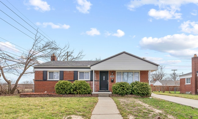 property at 3741 Lodge Ln