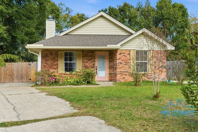 property at 25 Fleetwood Pl