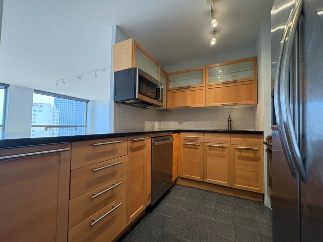 4343 N Clarendon Ave, Unit 1004 in Chicago, IL - Foto de edificio - Building Photo