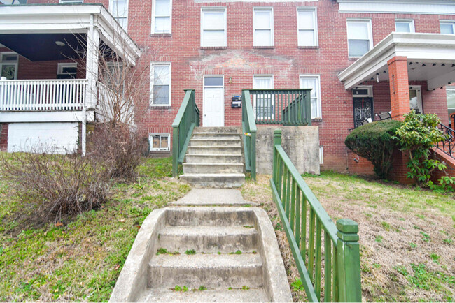 5 S Wickham Rd in Baltimore, MD - Building Photo - Building Photo