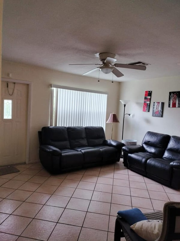 1536 Barbarie Ln in West Palm Beach, FL - Building Photo - Building Photo