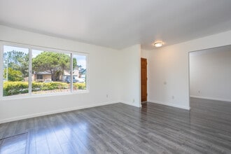1701 Old Mill Rd in Encinitas, CA - Building Photo - Building Photo
