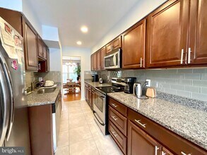 7334 Rockford Dr in Falls Church, VA - Building Photo - Building Photo