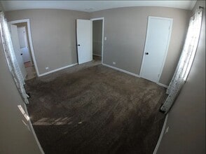 228 Parkchester Rd in Elk Grove Village, IL - Foto de edificio - Building Photo