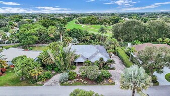 10286 St Andrews Rd in Boynton Beach, FL - Building Photo