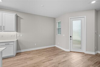 4663 Almada Ln in Wesley Chapel, FL - Building Photo - Building Photo