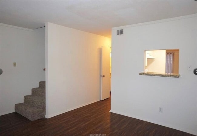 1900 Dartmouth St, Unit G4 in College Station, TX - Foto de edificio - Building Photo