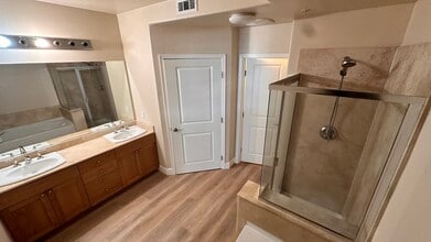 19503 Stevens Creek Blvd in Cupertino, CA - Building Photo - Building Photo